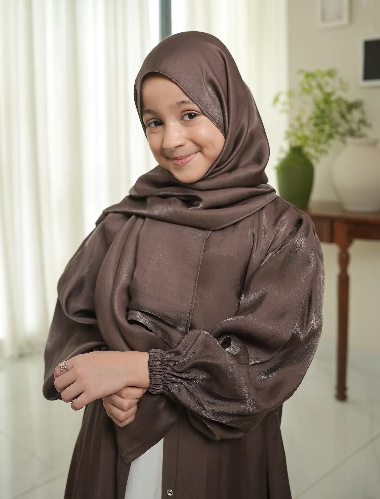 Chic Brown Leather-Style Abaya