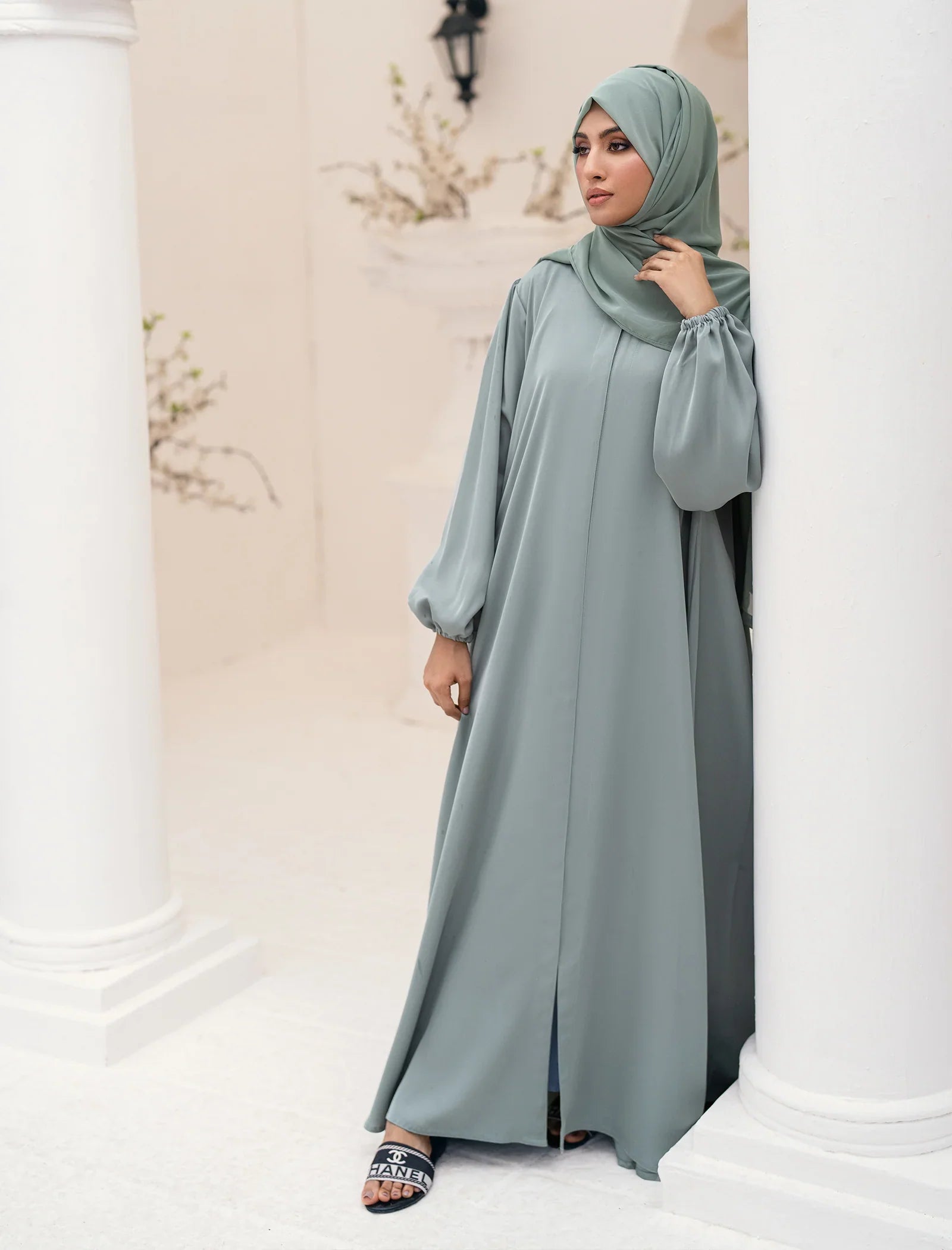 Elegant Serenity Abaya